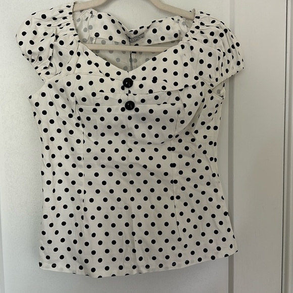 Elesol Tops - NWT White Polka Dot Sweetheart Blouse!